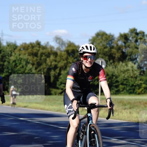 07.09.2025 - 19. Norderstedt Triathlon Michael Burmester http://msf.ph/oto/8841078 07.09.2025 15:17:36 Radfahren 399, 878, 1470 meine-sportfotos.de