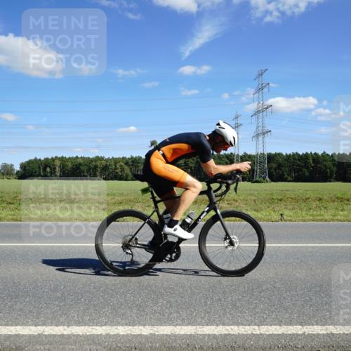 07.09.2025 - 19. Norderstedt Triathlon Michael Burmester http://msf.ph/oto/8841080 07.09.2025 14:30:46 Radfahren 989, 1000 meine-sportfotos.de