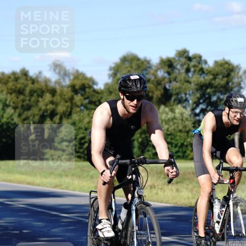 07.09.2025 - 19. Norderstedt Triathlon Michael Burmester http://msf.ph/oto/8841087 07.09.2025 15:17:43 Radfahren 889, 913, 1486 meine-sportfotos.de