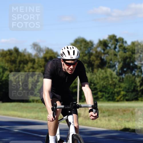 07.09.2025 - 19. Norderstedt Triathlon Michael Burmester http://msf.ph/oto/8841113 07.09.2025 15:19:23 Radfahren 956 meine-sportfotos.de