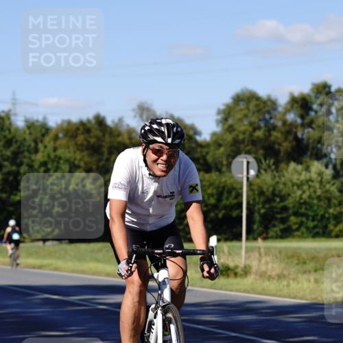 07.09.2025 - 19. Norderstedt Triathlon Michael Burmester http://msf.ph/oto/8841141 07.09.2025 15:20:01 Radfahren 955 meine-sportfotos.de