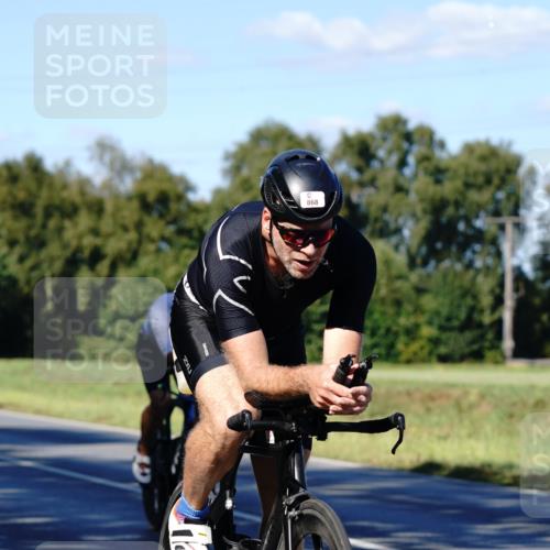 07.09.2025 - 19. Norderstedt Triathlon Michael Burmester http://msf.ph/oto/8841152 07.09.2025 15:20:12 Radfahren 868, 1495, 1526 meine-sportfotos.de