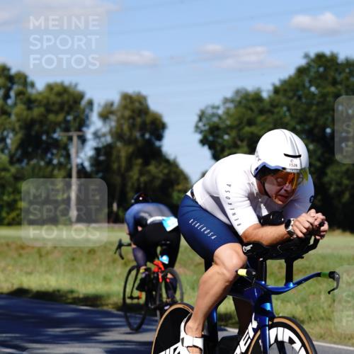 07.09.2025 - 19. Norderstedt Triathlon Michael Burmester http://msf.ph/oto/8841157 07.09.2025 15:20:13 Radfahren 868, 1495, 1526 meine-sportfotos.de