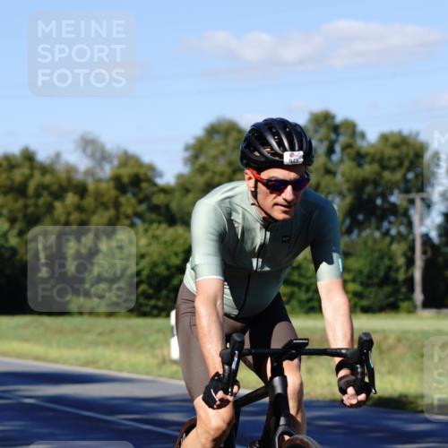 07.09.2025 - 19. Norderstedt Triathlon Michael Burmester http://msf.ph/oto/8841174 07.09.2025 15:20:35 Radfahren 945, 1506 meine-sportfotos.de