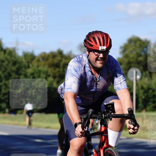 07.09.2025 - 19. Norderstedt Triathlon Michael Burmester http://msf.ph/oto/8841206 07.09.2025 15:21:06 Radfahren 377, 416, 902, 936, 951 meine-sportfotos.de