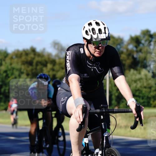 07.09.2025 - 19. Norderstedt Triathlon Michael Burmester http://msf.ph/oto/8841212 07.09.2025 15:21:07 Radfahren 377, 416, 902, 936, 951, 1537 meine-sportfotos.de