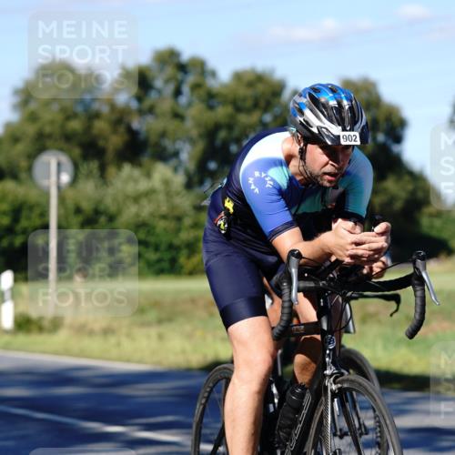 07.09.2025 - 19. Norderstedt Triathlon Michael Burmester http://msf.ph/oto/8841215 07.09.2025 15:21:08 Radfahren 377, 416, 902, 936, 951, 1537 meine-sportfotos.de