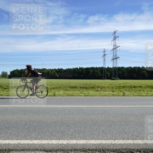 07.09.2025 - 19. Norderstedt Triathlon Michael Burmester http://msf.ph/oto/8841223 07.09.2025 12:23:48 Radfahren 1382 meine-sportfotos.de