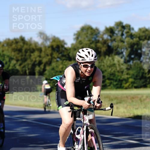 07.09.2025 - 19. Norderstedt Triathlon Michael Burmester http://msf.ph/oto/8841259 07.09.2025 15:21:53 Radfahren 933, 1479, 1527 meine-sportfotos.de