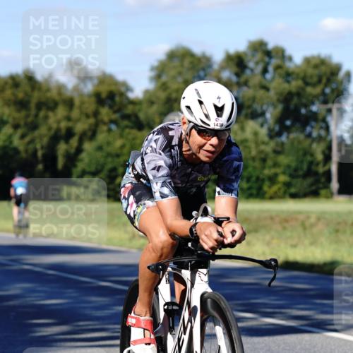 07.09.2025 - 19. Norderstedt Triathlon Michael Burmester http://msf.ph/oto/8841286 07.09.2025 15:22:07 Radfahren 935, 946, 949, 1404, 1439 meine-sportfotos.de