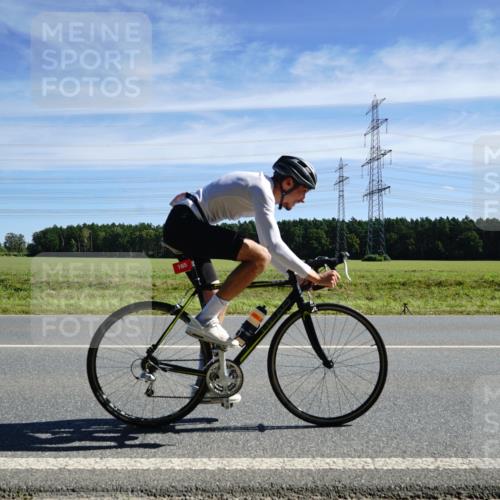 07.09.2025 - 19. Norderstedt Triathlon Michael Burmester http://msf.ph/oto/8841287 07.09.2025 12:24:01 Radfahren 165, 1351 meine-sportfotos.de