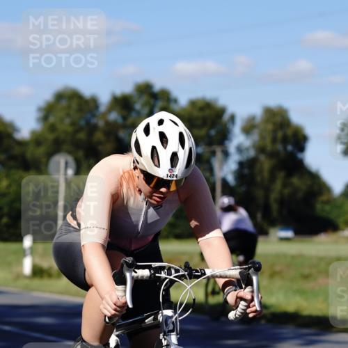 07.09.2025 - 19. Norderstedt Triathlon Michael Burmester http://msf.ph/oto/8841319 07.09.2025 15:22:51 Radfahren 1424 meine-sportfotos.de
