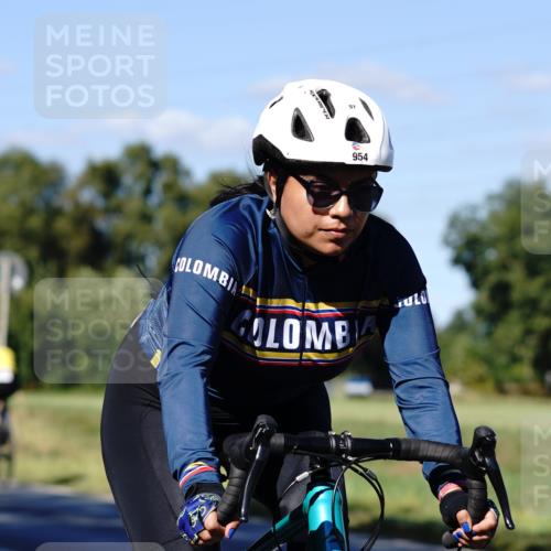 07.09.2025 - 19. Norderstedt Triathlon Michael Burmester http://msf.ph/oto/8841365 07.09.2025 15:24:50 Radfahren 408, 414, 460, 939, 940, 954 meine-sportfotos.de