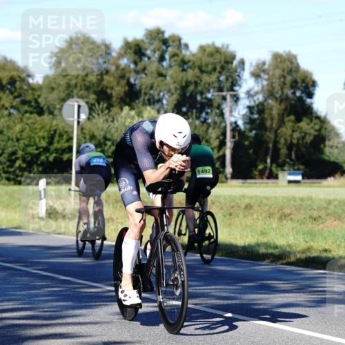 07.09.2025 - 19. Norderstedt Triathlon Michael Burmester http://msf.ph/oto/8841374 07.09.2025 15:25:17 Radfahren 894, 1433, 1532 meine-sportfotos.de