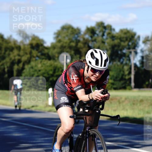 07.09.2025 - 19. Norderstedt Triathlon Michael Burmester http://msf.ph/oto/8841384 07.09.2025 15:25:28 Radfahren 425, 439 meine-sportfotos.de