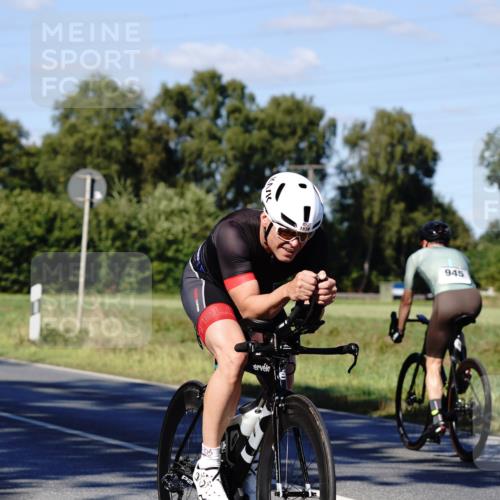 07.09.2025 - 19. Norderstedt Triathlon Michael Burmester http://msf.ph/oto/8841390 07.09.2025 15:25:41 Radfahren 384, 1412, 1538 meine-sportfotos.de