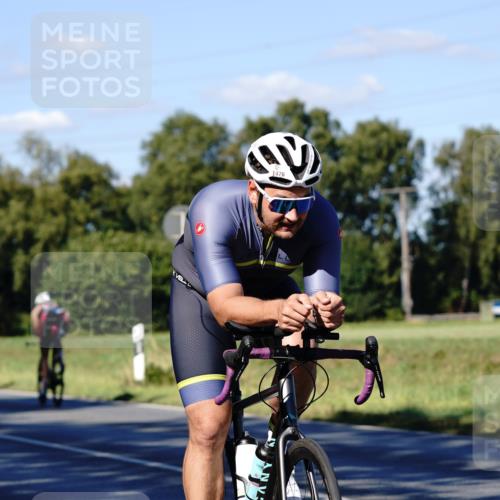 07.09.2025 - 19. Norderstedt Triathlon Michael Burmester http://msf.ph/oto/8841421 07.09.2025 15:26:10 Radfahren 1454, 1476 meine-sportfotos.de