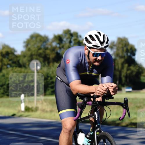 07.09.2025 - 19. Norderstedt Triathlon Michael Burmester http://msf.ph/oto/8841422 07.09.2025 15:26:10 Radfahren 1454, 1476 meine-sportfotos.de