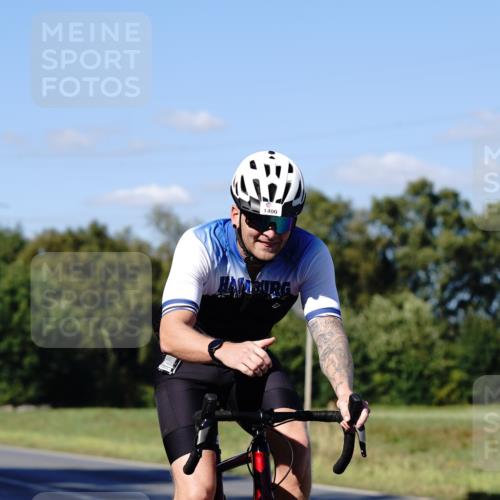 07.09.2025 - 19. Norderstedt Triathlon Michael Burmester http://msf.ph/oto/8841436 07.09.2025 15:26:24 Radfahren 1400, 1405, 1442 meine-sportfotos.de
