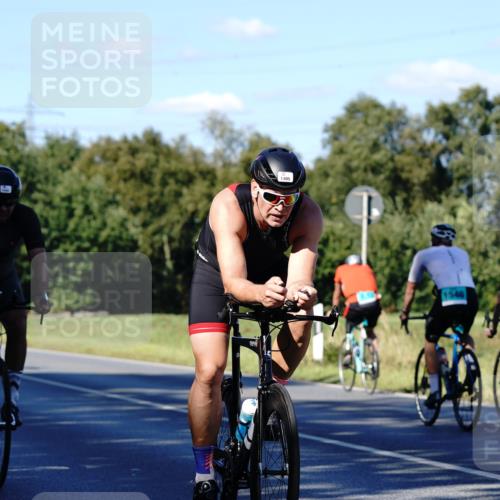 07.09.2025 - 19. Norderstedt Triathlon Michael Burmester http://msf.ph/oto/8841439 07.09.2025 15:26:27 Radfahren 1400, 1405, 1442 meine-sportfotos.de