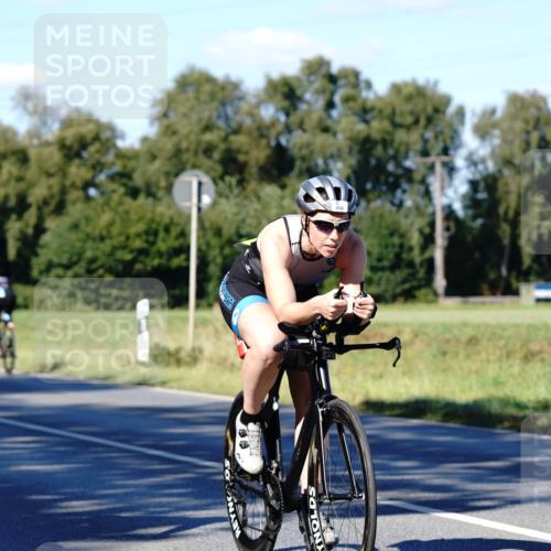 07.09.2025 - 19. Norderstedt Triathlon Michael Burmester http://msf.ph/oto/8841452 07.09.2025 15:26:46 Radfahren 450, 1481, 1497 meine-sportfotos.de