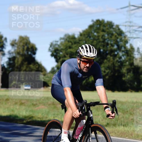 07.09.2025 - 19. Norderstedt Triathlon Michael Burmester http://msf.ph/oto/8841494 07.09.2025 15:27:41 Radfahren 947, 1430 meine-sportfotos.de