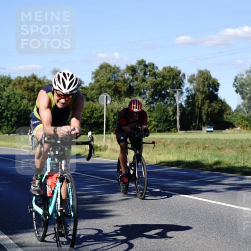07.09.2025 - 19. Norderstedt Triathlon Michael Burmester http://msf.ph/oto/8841510 07.09.2025 15:28:07 Radfahren 376, 418, 923, 929, 952, 1455, 1464 meine-sportfotos.de