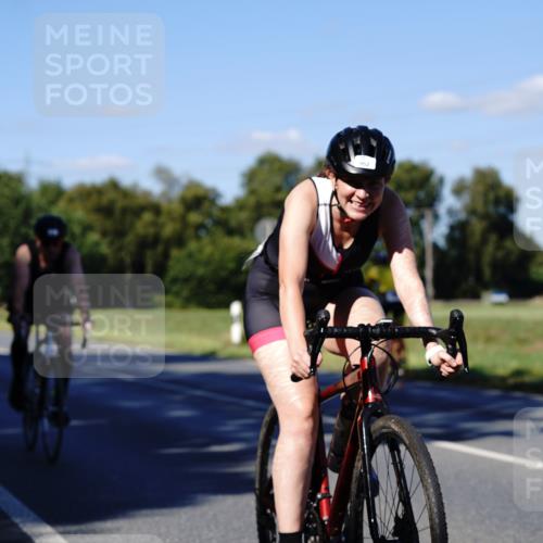 07.09.2025 - 19. Norderstedt Triathlon Michael Burmester http://msf.ph/oto/8841516 07.09.2025 15:28:08 Radfahren 418, 929, 952, 1455, 1464 meine-sportfotos.de