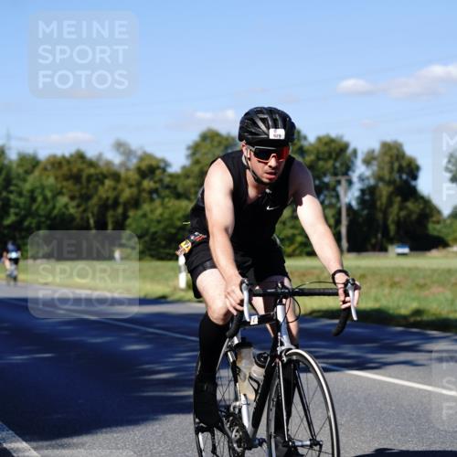 07.09.2025 - 19. Norderstedt Triathlon Michael Burmester http://msf.ph/oto/8841518 07.09.2025 15:28:09 Radfahren 418, 929, 952, 1455, 1464 meine-sportfotos.de