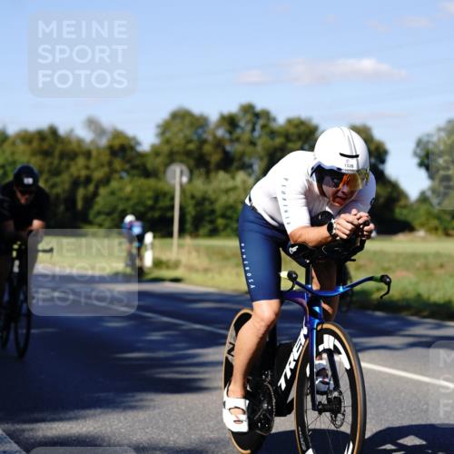 07.09.2025 - 19. Norderstedt Triathlon Michael Burmester http://msf.ph/oto/8841569 07.09.2025 15:30:14 Radfahren 868, 1409, 1526 meine-sportfotos.de