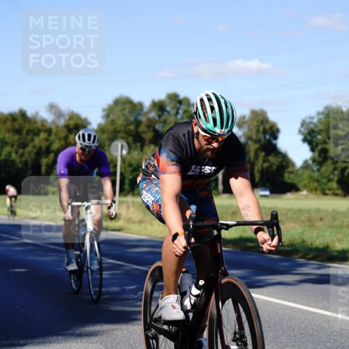 07.09.2025 - 19. Norderstedt Triathlon Michael Burmester http://msf.ph/oto/8841588 07.09.2025 15:30:36 Radfahren 399, 407, 445, 467, 870, 1435, 1486, 1545 meine-sportfotos.de