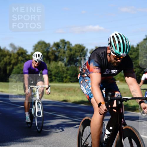 07.09.2025 - 19. Norderstedt Triathlon Michael Burmester http://msf.ph/oto/8841590 07.09.2025 15:30:36 Radfahren 399, 407, 445, 467, 870, 1435, 1486, 1545 meine-sportfotos.de