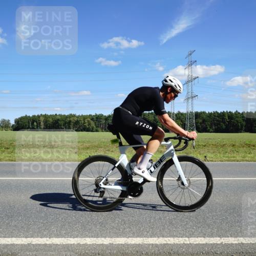 07.09.2025 - 19. Norderstedt Triathlon Michael Burmester http://msf.ph/oto/8841604 07.09.2025 14:32:52 Radfahren 1025, 1503 meine-sportfotos.de