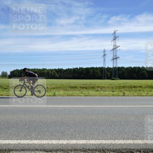 07.09.2025 - 19. Norderstedt Triathlon Michael Burmester http://msf.ph/oto/8841615 07.09.2025 12:26:07 Radfahren 754, 762 meine-sportfotos.de