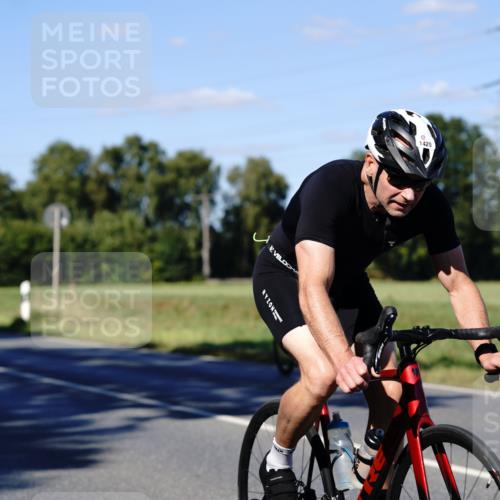 07.09.2025 - 19. Norderstedt Triathlon Michael Burmester http://msf.ph/oto/8841629 07.09.2025 15:31:04 Radfahren 1420 meine-sportfotos.de