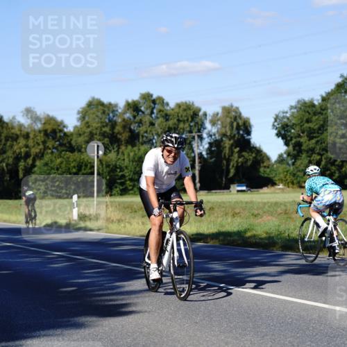 07.09.2025 - 19. Norderstedt Triathlon Michael Burmester http://msf.ph/oto/8841641 07.09.2025 15:31:24 Radfahren 955, 1470, 1528, 1534 meine-sportfotos.de