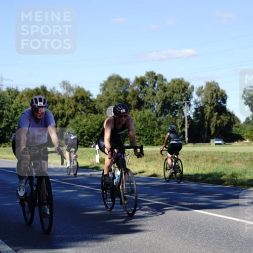 07.09.2025 - 19. Norderstedt Triathlon Michael Burmester http://msf.ph/oto/8841668 07.09.2025 15:31:44 Radfahren 917, 944, 953, 1411 meine-sportfotos.de