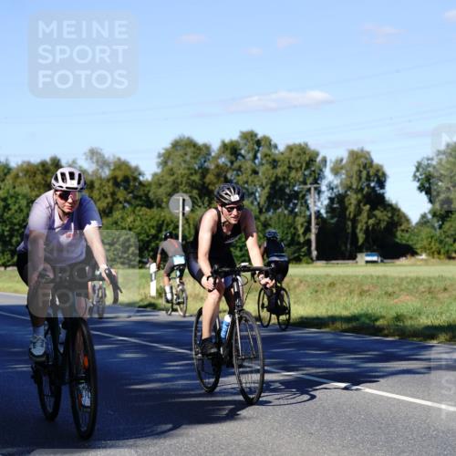 07.09.2025 - 19. Norderstedt Triathlon Michael Burmester http://msf.ph/oto/8841670 07.09.2025 15:31:44 Radfahren 917, 944, 953, 1411 meine-sportfotos.de