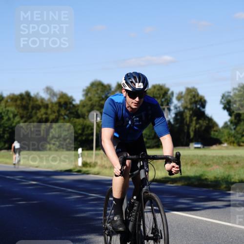 07.09.2025 - 19. Norderstedt Triathlon Michael Burmester http://msf.ph/oto/8841680 07.09.2025 15:31:49 Radfahren 917, 957 meine-sportfotos.de