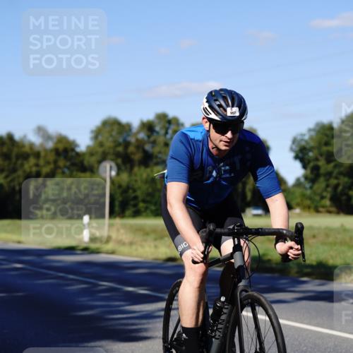 07.09.2025 - 19. Norderstedt Triathlon Michael Burmester http://msf.ph/oto/8841682 07.09.2025 15:31:49 Radfahren 917, 957 meine-sportfotos.de