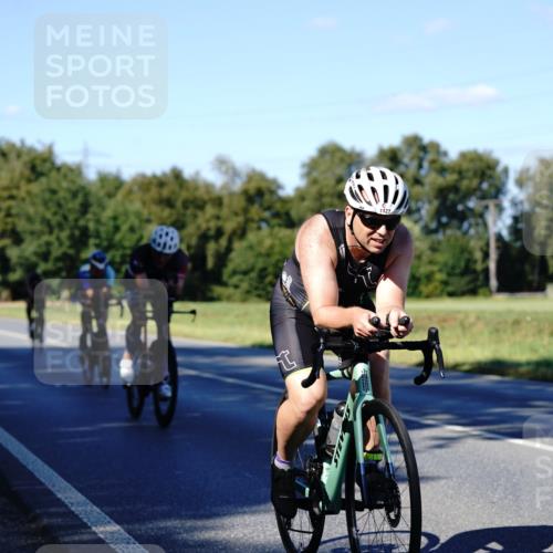 07.09.2025 - 19. Norderstedt Triathlon Michael Burmester http://msf.ph/oto/8841686 07.09.2025 15:32:02 Radfahren 902, 1427, 1460, 1479, 1523 meine-sportfotos.de