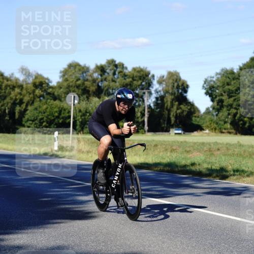 07.09.2025 - 19. Norderstedt Triathlon Michael Burmester http://msf.ph/oto/8841696 07.09.2025 15:32:06 Radfahren 902, 1479, 1523 meine-sportfotos.de