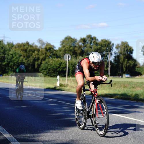 07.09.2025 - 19. Norderstedt Triathlon Michael Burmester http://msf.ph/oto/8841706 07.09.2025 15:32:24 Radfahren 401, 415, 1492, 1495 meine-sportfotos.de