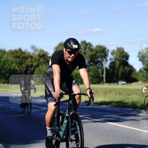 07.09.2025 - 19. Norderstedt Triathlon Michael Burmester http://msf.ph/oto/8841714 07.09.2025 15:32:27 Radfahren 401, 415, 459, 1492, 1495, 1541 meine-sportfotos.de