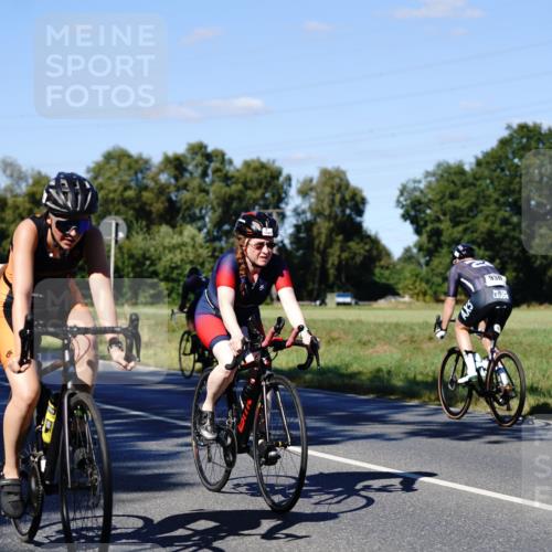 07.09.2025 - 19. Norderstedt Triathlon Michael Burmester http://msf.ph/oto/8841717 07.09.2025 15:32:28 Radfahren 401, 459, 1492, 1495, 1541 meine-sportfotos.de