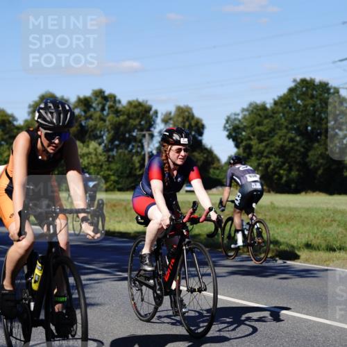 07.09.2025 - 19. Norderstedt Triathlon Michael Burmester http://msf.ph/oto/8841719 07.09.2025 15:32:28 Radfahren 401, 459, 1492, 1495, 1541 meine-sportfotos.de