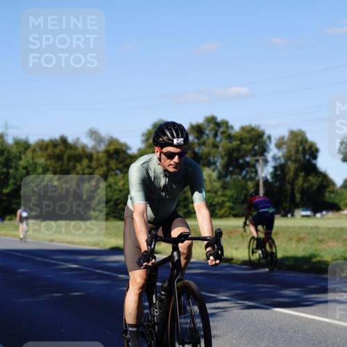 07.09.2025 - 19. Norderstedt Triathlon Michael Burmester http://msf.ph/oto/8841723 07.09.2025 15:32:35 Radfahren 945 meine-sportfotos.de