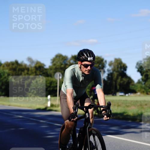 07.09.2025 - 19. Norderstedt Triathlon Michael Burmester http://msf.ph/oto/8841724 07.09.2025 15:32:35 Radfahren 945 meine-sportfotos.de