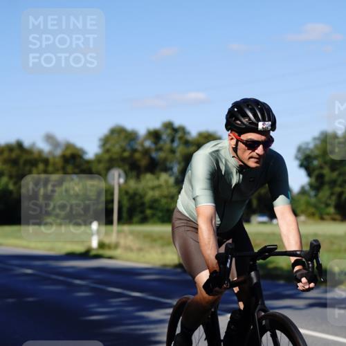 07.09.2025 - 19. Norderstedt Triathlon Michael Burmester http://msf.ph/oto/8841726 07.09.2025 15:32:35 Radfahren 945 meine-sportfotos.de