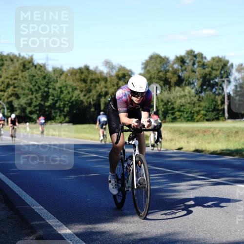 07.09.2025 - 19. Norderstedt Triathlon Michael Burmester http://msf.ph/oto/8841728 07.09.2025 15:32:40 Radfahren 477, 873, 936, 949, 1410 meine-sportfotos.de